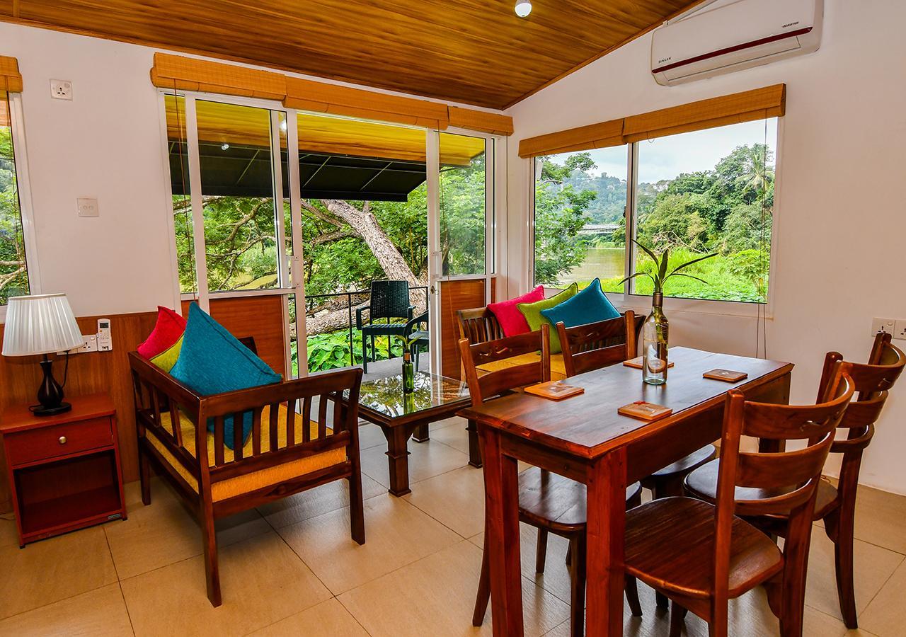 Family Suite - Kitchen & River View